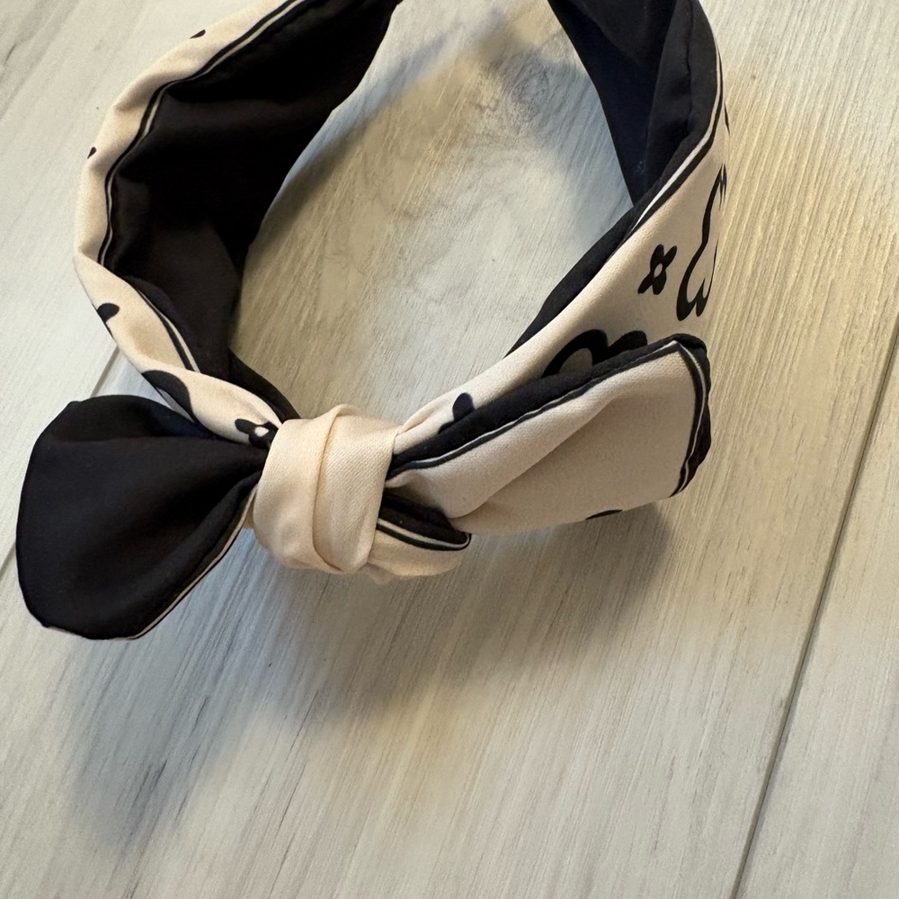 Elegant Cream and Black Headband
